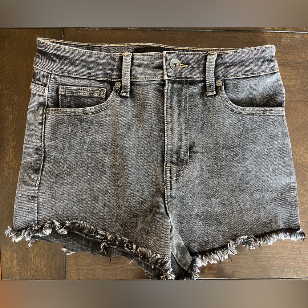 Women's Frayed Hem Denim Gray Shorts